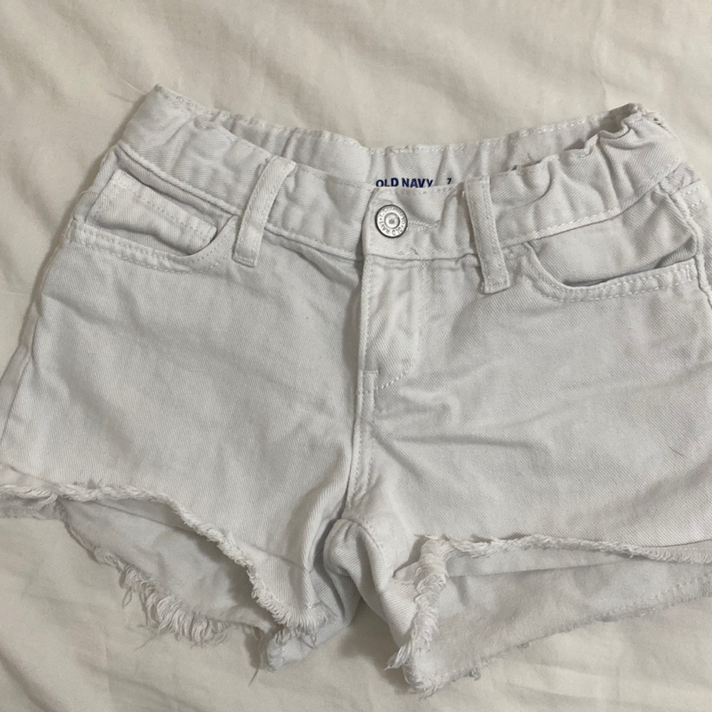 white demin shorts!